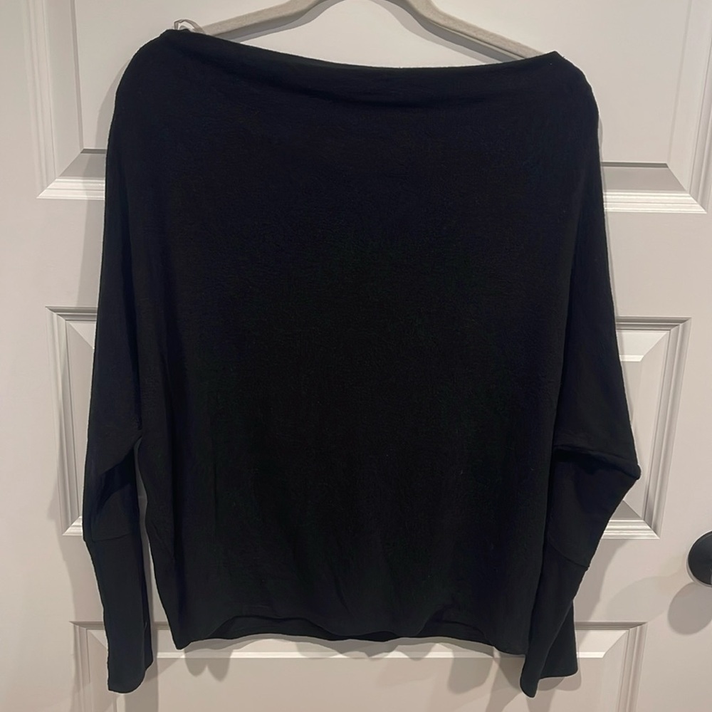 Women’s Six/Fifty black off the shoulder top size medium
